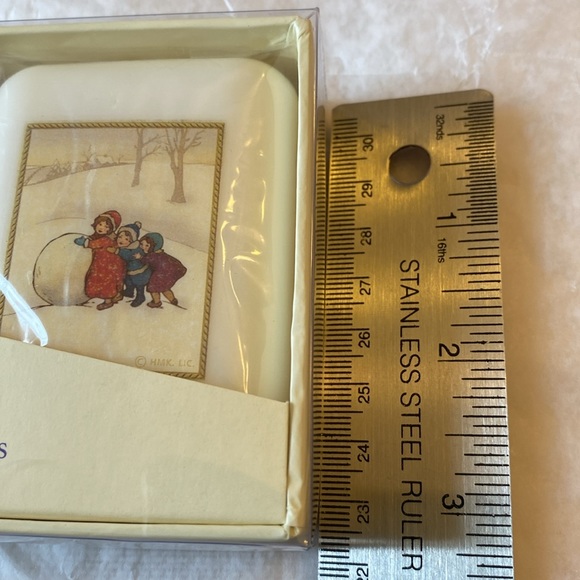 Hallmark Christmas Hand Soaps. Santa & sleigh. ⛄️. Matching plaid paper towels - Picture 3 of 11